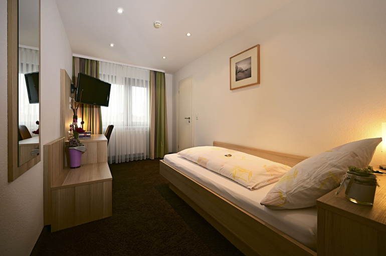 Bedroom 5, Kehler Hof, Rastatt