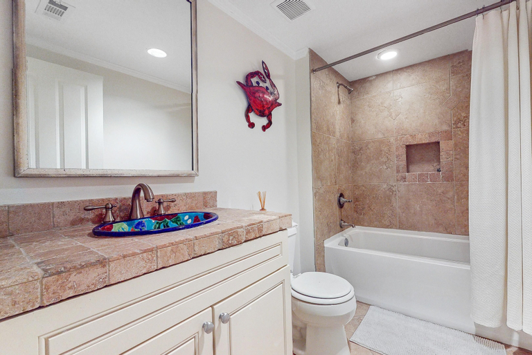 Bathroom 4, Shipwatch B301, Escambia