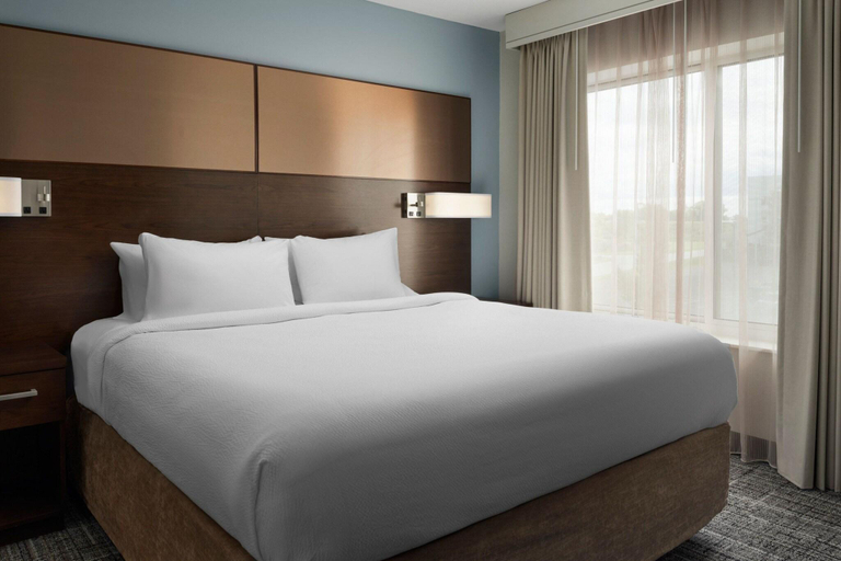 Bedroom 3, Residence Inn Green Bay Downtown, Brown
