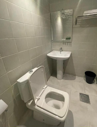 Bathroom 4, LOTA HOTEL - Self Service