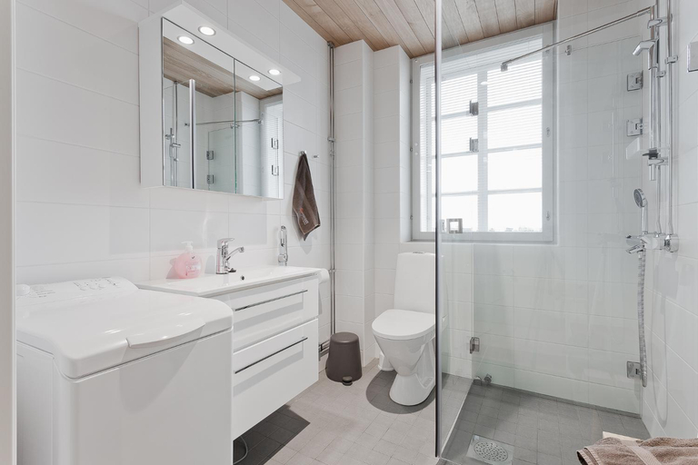 Bathroom 3, Forenom Serviced Apartments Turku Kakolanmäki, Finland Proper