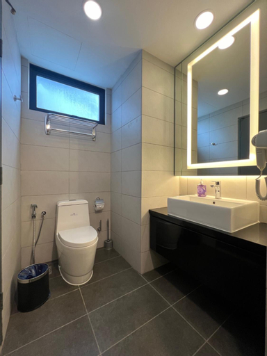 Bathroom 21