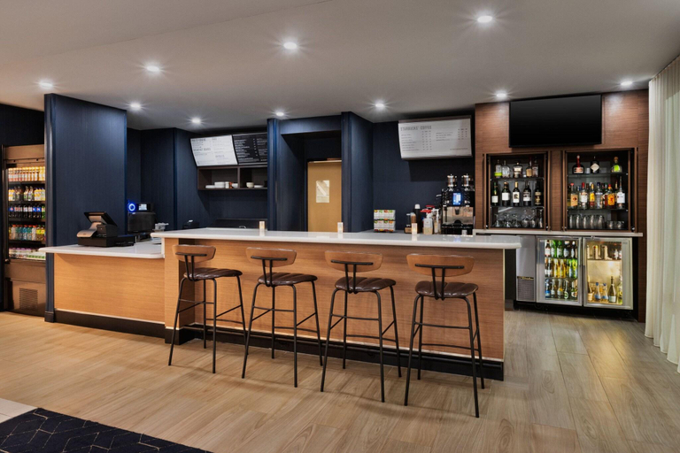 Food & Drinks 5, Courtyard by Marriott Mobile, Mobile
