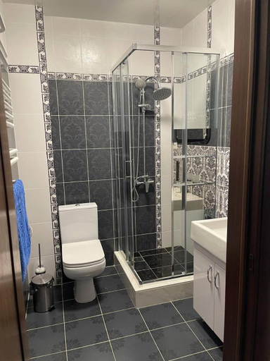 Bathroom 4, River Stone Hotel, Kosivs'kyi