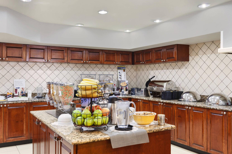 Food & Drinks 5, Residence Inn Greensboro Airport, Guilford