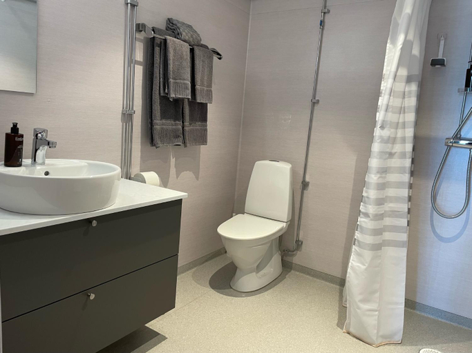 Bathroom 3, Hotell Magasin 1, Mörbylånga