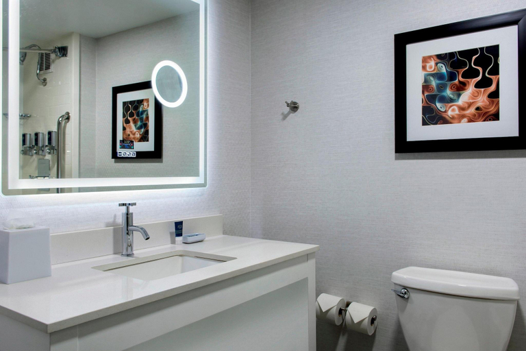 Bathroom 4, Four Points by Sheraton Philadelphia Northeast, Philadelphia