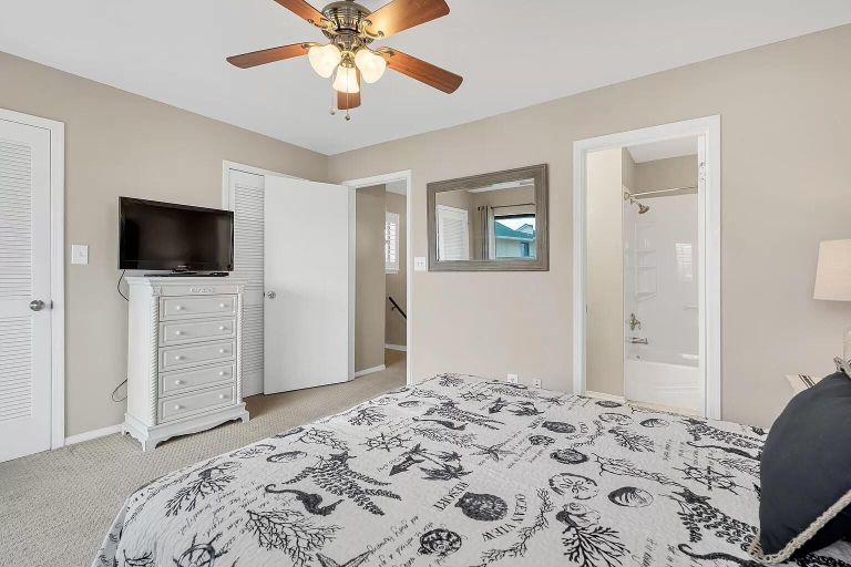 Bedroom 3, Sandprints C2, Walton