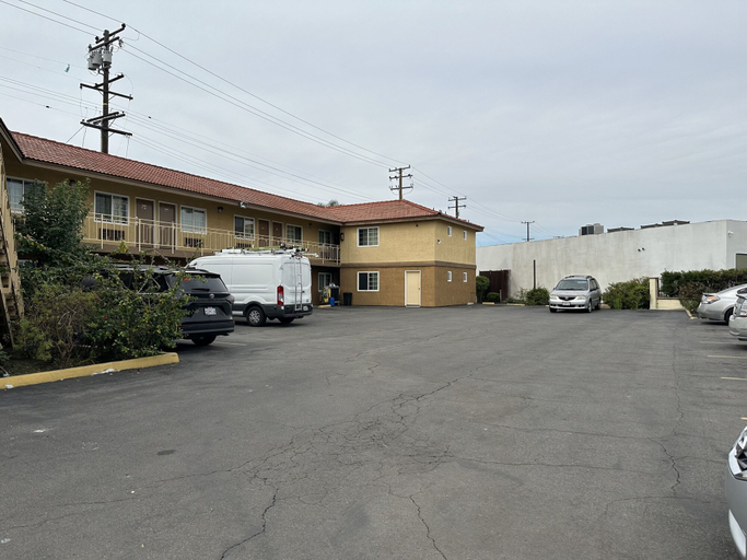 Public Area 1, Lapsi Motel, Los Angeles