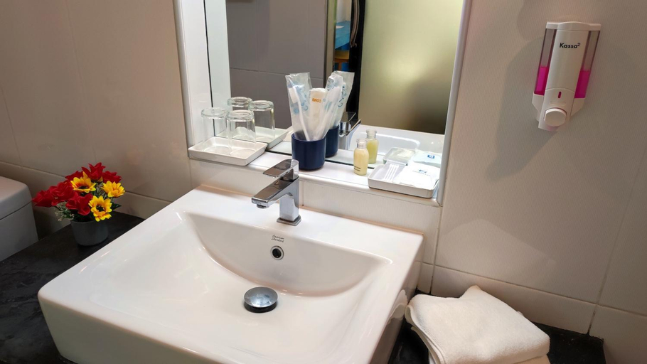 Bathroom 5