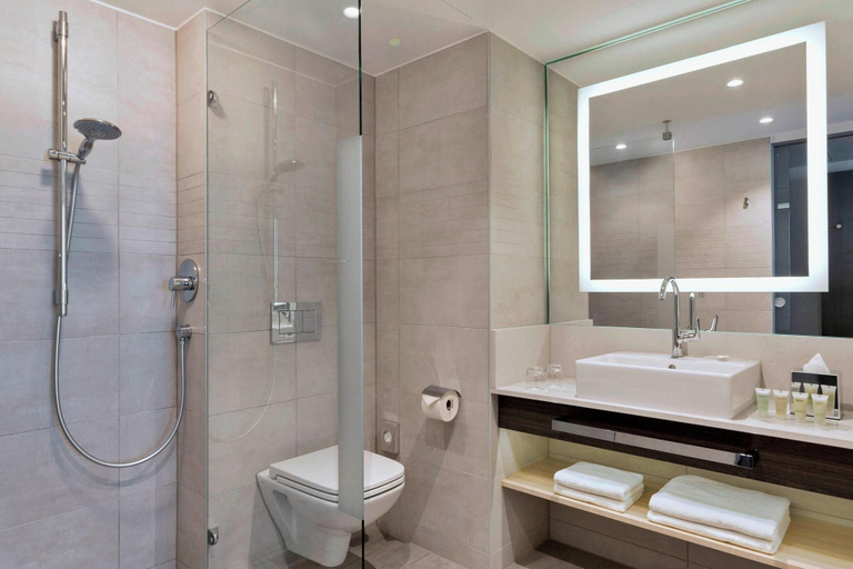 Bathroom 5, Courtyard by Marriott Oberpfaffenhofen Munich South, Starnberg