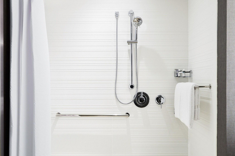 Bathroom 4, Ac Hotel Portland Downtown/Waterfront, Cumberland