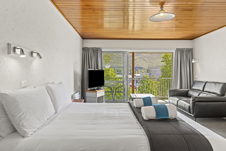 Bedroom 4, ASURE Brookvale Motel, Queenstown-Lakes