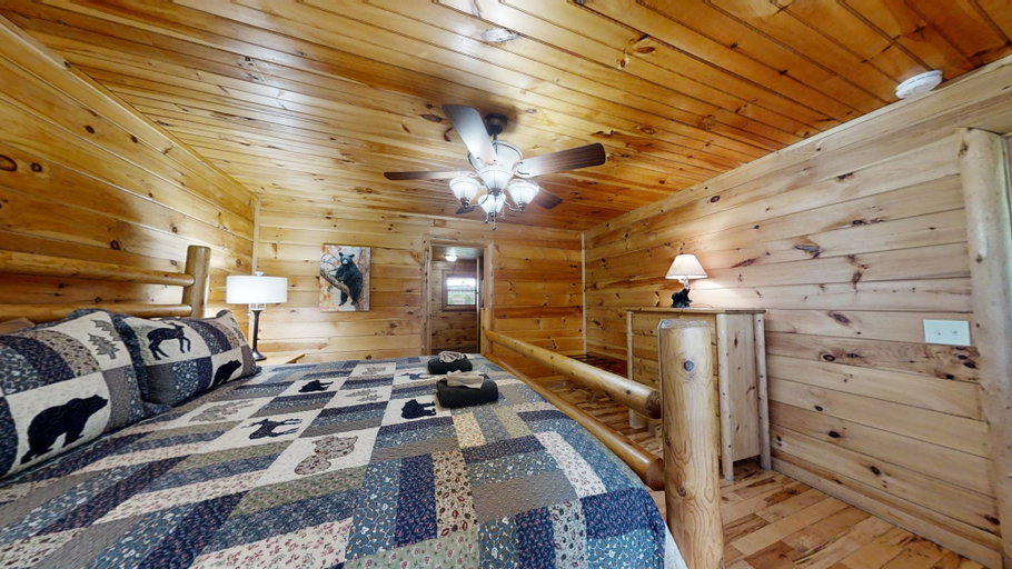 Bedroom 3, Marvelous Mountain Memories, Sevier