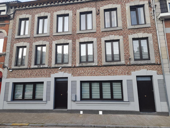 Others 2, Chez Francis, Liège