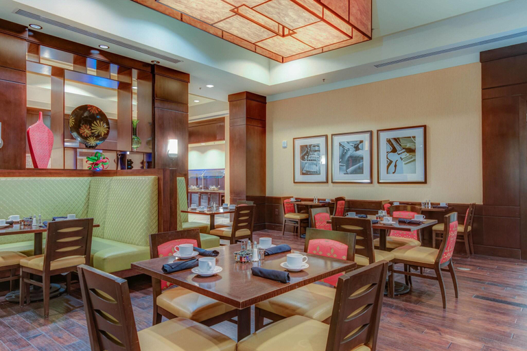 Food & Drinks 5, Macon Marriott City Center, Bibb
