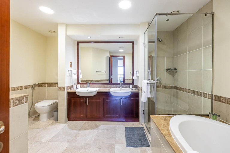 Bathroom 2, South North Residence Palm Jumeirah, Dubai