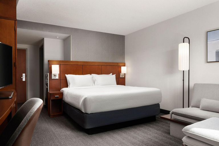Bedroom 3, Courtyard by Marriott Washington Capitol Hill/Navy Yard, Washington D.C.