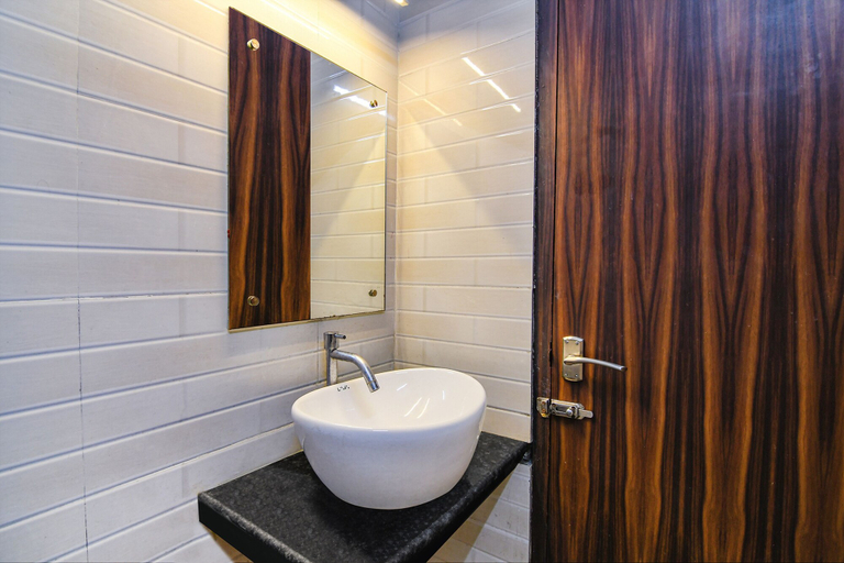 Bathroom, Fabhotel White House I, Kolkata