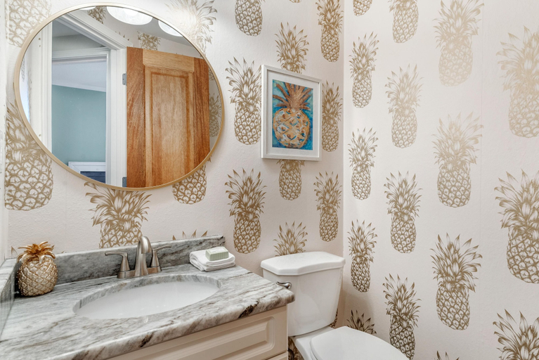 Bathroom 4, Florencia 703, Escambia