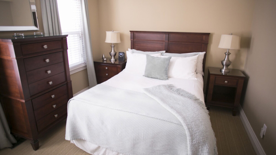 Bedroom 3, 124 on Queen Hotel & Spa, Niagara