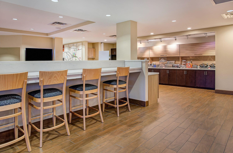 Food & Drinks 5, TownePlace Suites Cookeville, Putnam