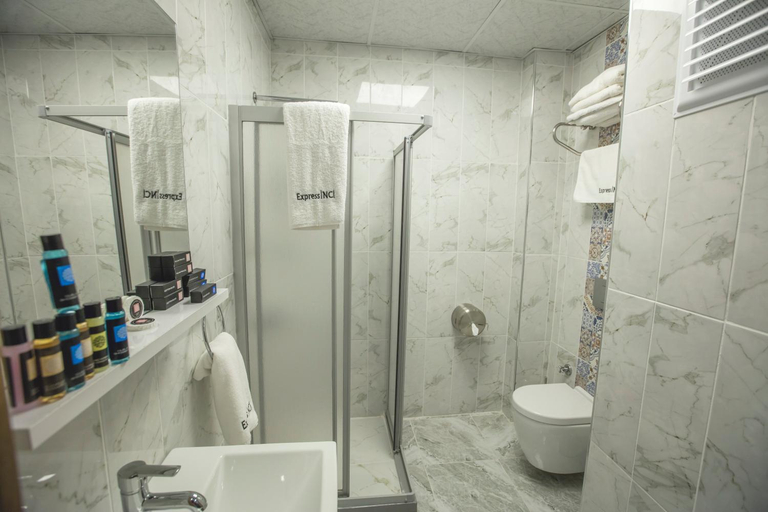 Bathroom 5, Express Inci Airport Hotel, Bakırköy