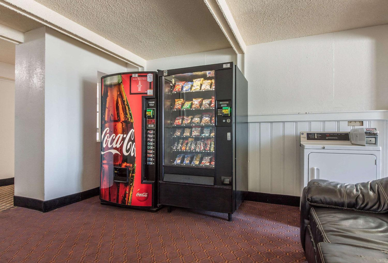 Food & Drinks 5, Econo Lodge Lexington, NE, Dawson