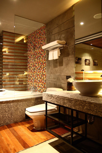 Bathroom 3