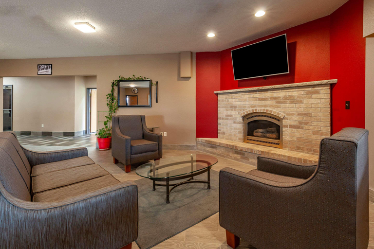Public Area 2, Quality Inn Redgranite, Waushara