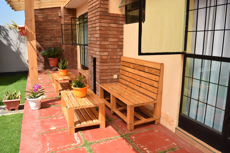 Others 3, Tonga's Place, Arusha Urban