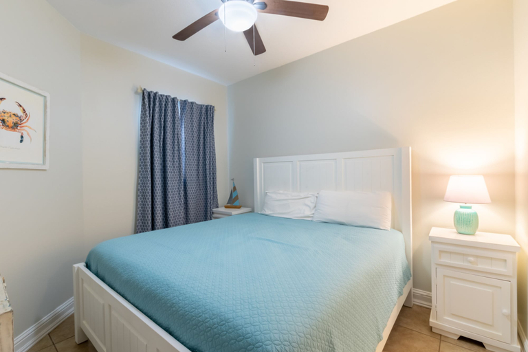 Bedroom 2, Lighthouse 1004, Baldwin