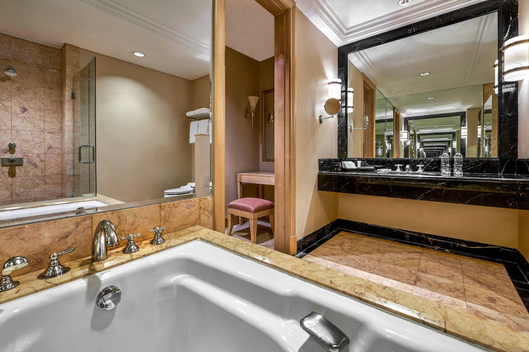Bathroom 5, JW Marriott Hotel Jakarta, Jakarta Selatan