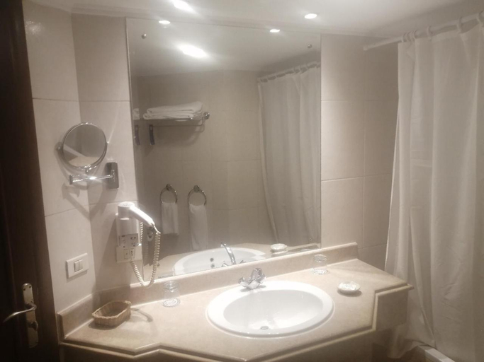 Bathroom 5, Swiss Inn Resort Dahab, Sant Katrin