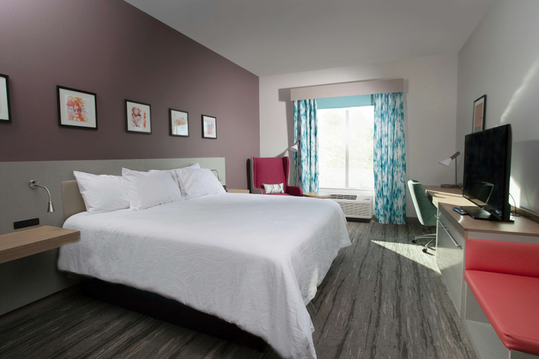Bedroom 3, Hilton Garden Inn Southern Pines Pinehurst, NC, Moore