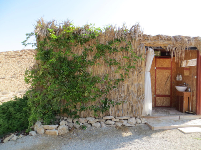 Exterior & Views 1, Succah in the Desert