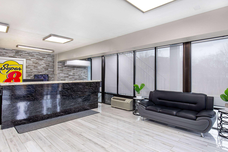 Public Area 2, Super 8 by Wyndham Nashville West, Davidson