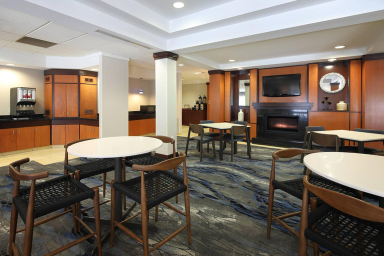 Food & Drinks 5, Fairfield Inn & Suites Millville Vineland, Cumberland