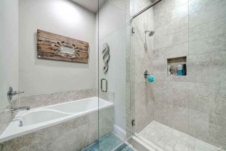 Bathroom 4, Alerio A101, Walton