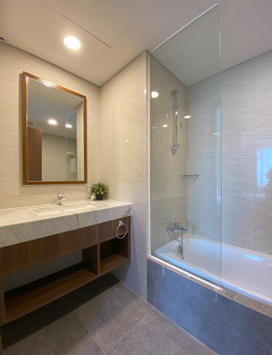 Bathroom 27