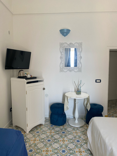 Bedroom 4, Palazzo Talamo, Salerno