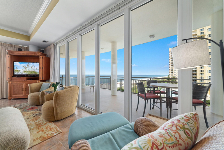 Others 5, La Playa 303, Escambia