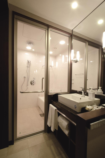 Bathroom 4