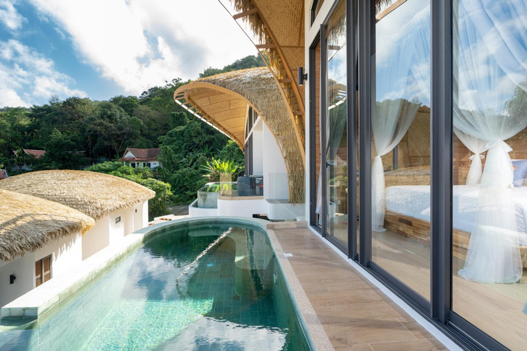 Swimming Pool 2