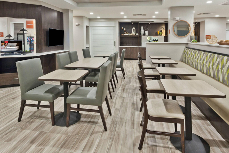 Food & Drinks 5, Towneplace Suites Montgomery Eastchase, Montgomery
