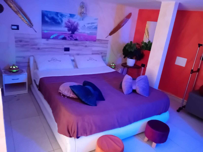 Room 3, mare fuori, Napoli