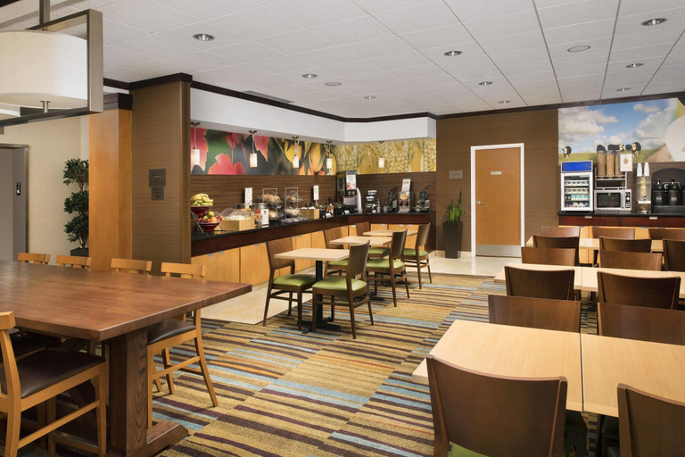 Food & Drinks 5, Fairfield Inn & Suites Washington, Dc/New York Av., Washington D.C.