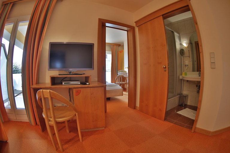 Bathroom 2, Hotel Restaurant Marko, Villach Land