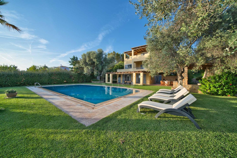 Others 2, Villa Clementine, Peloponnese