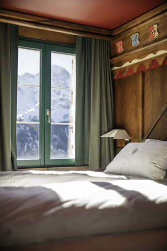 Bedroom 2, Drei Berge Hotel, Interlaken